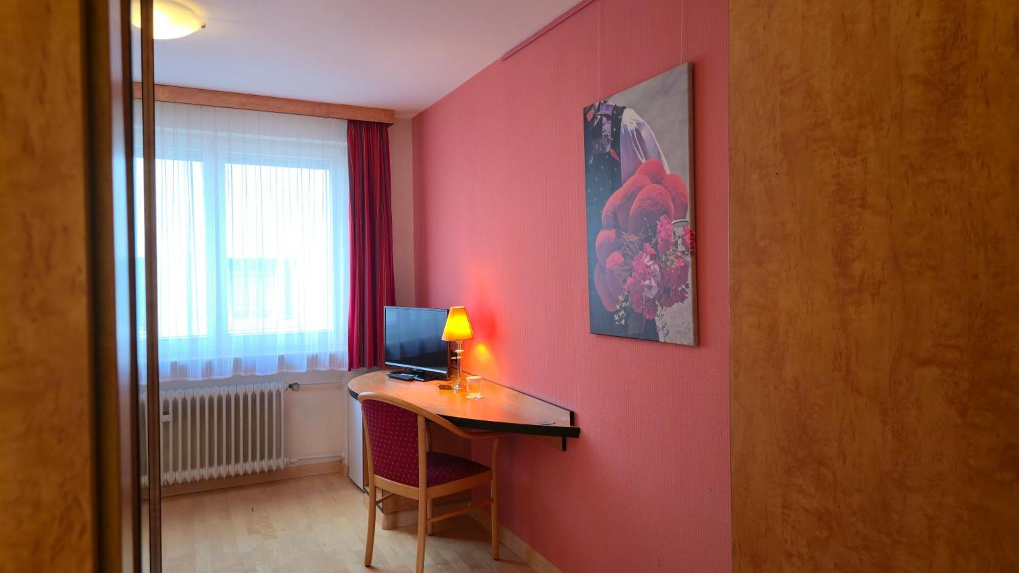 Boardinghouse Sonne Hotell Offenburg Rum bild