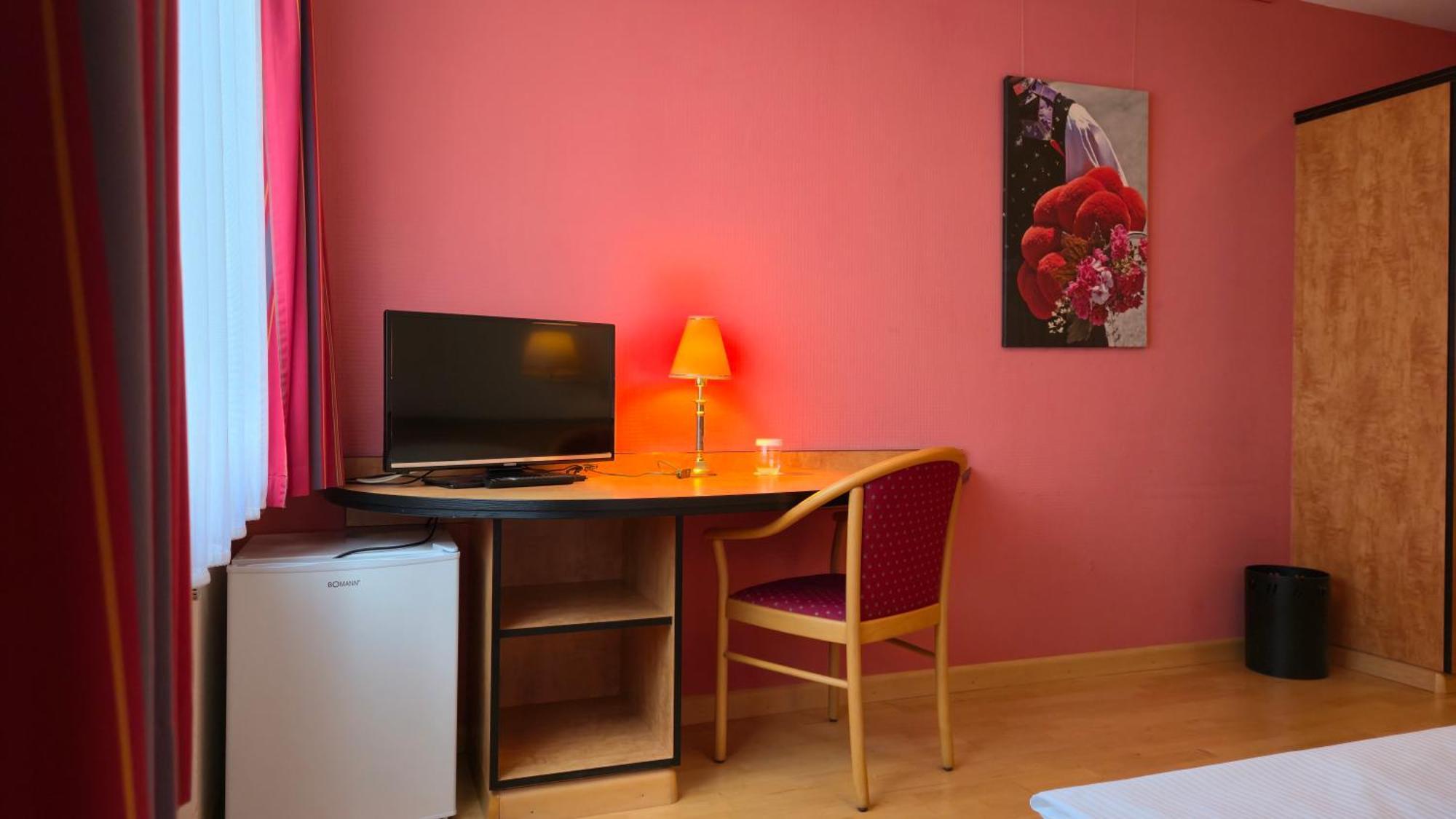 Boardinghouse Sonne Hotell Offenburg Rum bild